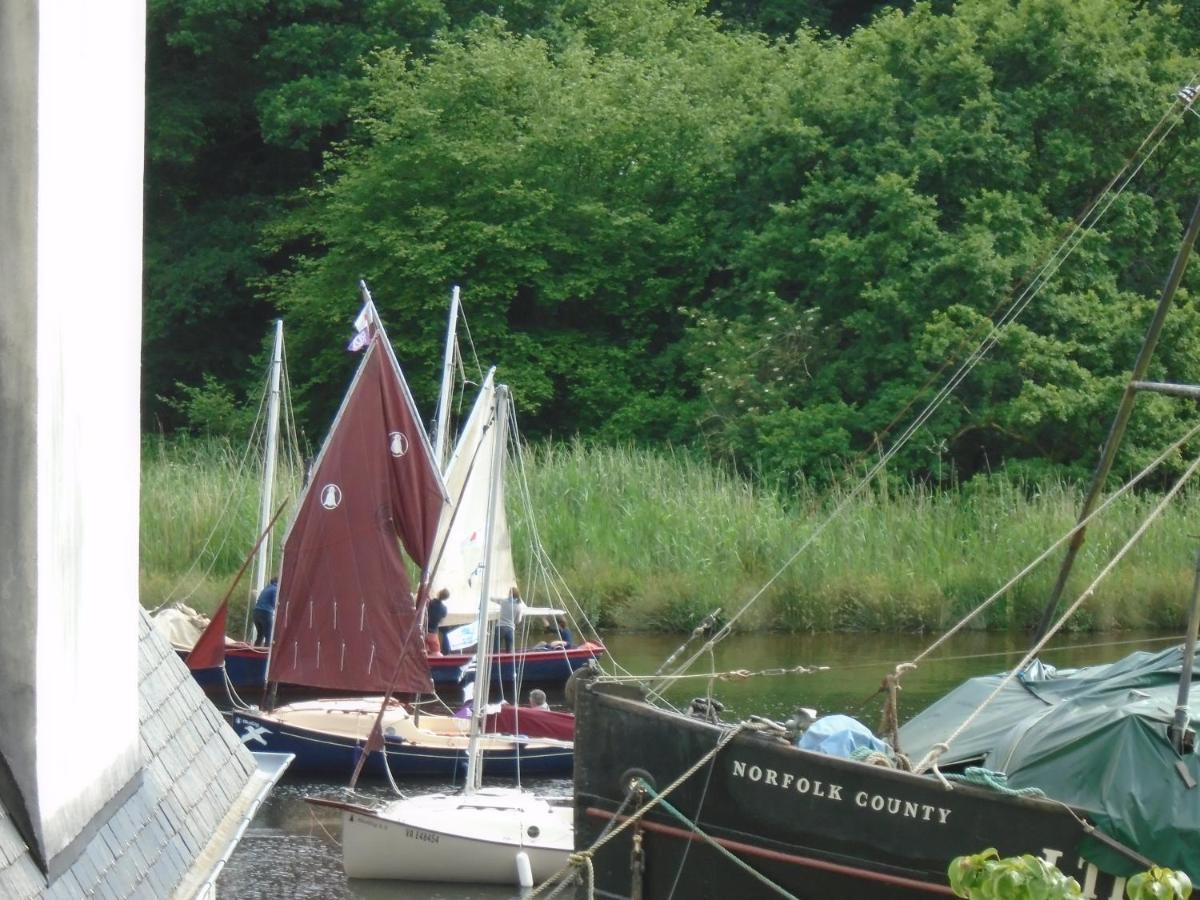 Crew Quarters Port Launay Châteaulin Buitenkant foto